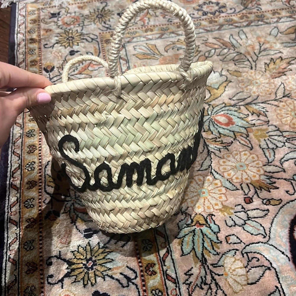 “Samantha” Straw Basket with Black Embroidered Name